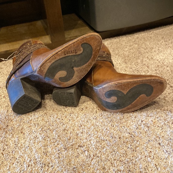 Corral Vintage Bootie - Picture 3 of 3